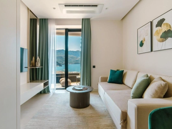 Jednosoban stan 49 m² u kompleksu na prvoj liniji do mora – Bečići, Budva