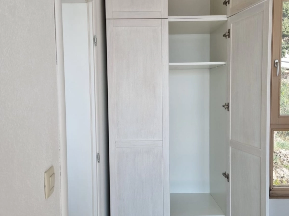 Hotel sa 6 apartmana, panoramski prozori i balkoni – Pržno, Budva