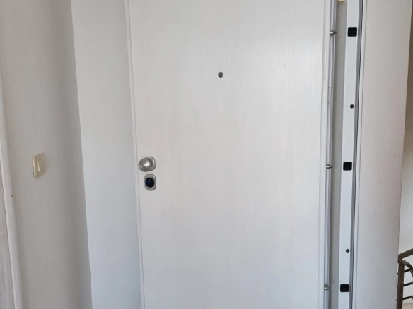 Hotel sa 6 apartmana, panoramski prozori i balkoni – Pržno, Budva