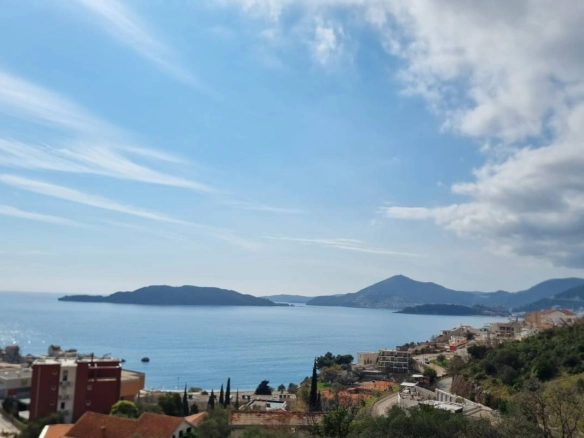 Hotel sa 6 apartmana, panoramski prozori i balkoni – Pržno, Budva