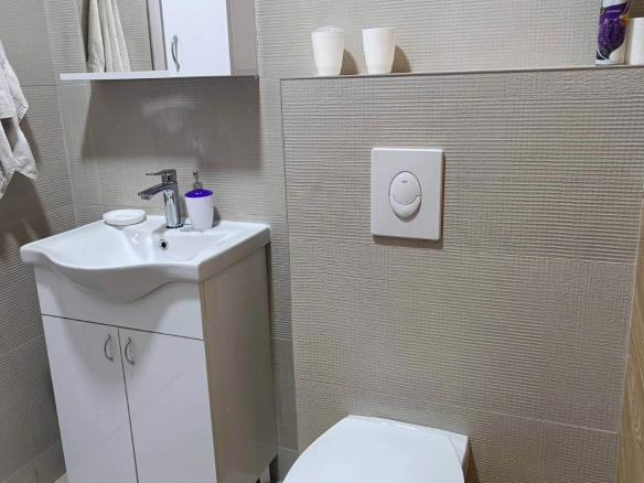Izdavanje: Garsonjera 20 m² u novoj kući, namještena – Zabjelo, Podgorica