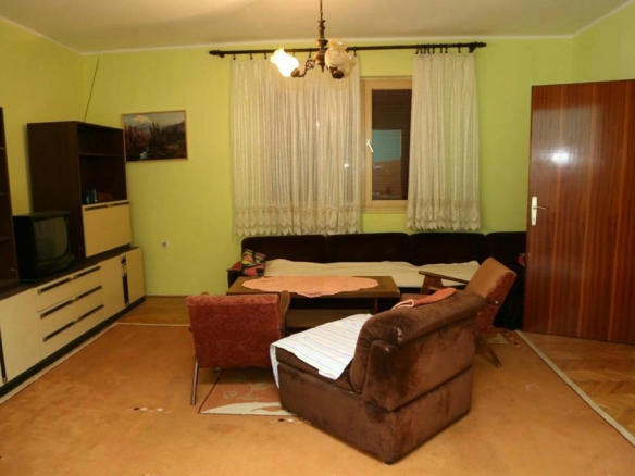 Kuća 138 m² sa dva stana i odvojenim ulazima – Bjeliši, Bar