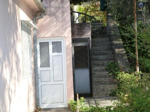 Kuća 138 m² sa dva stana i odvojenim ulazima – Bjeliši, Bar