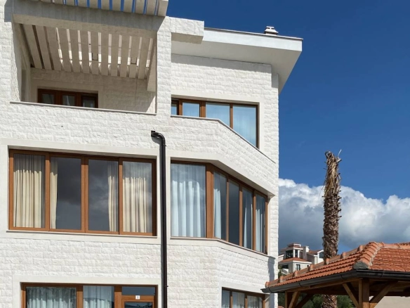 Hotel u pogonu za 50 gostiju na placu od 512 m² – Herceg Novi