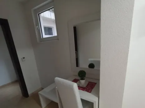 Izdavanje: Hotel sa 4 sprata i bazenom – Dobra Voda, Bar