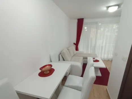 Izdavanje: Hotel sa 4 sprata i bazenom – Dobra Voda, Bar