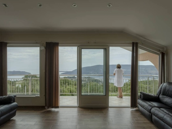 Kuća 360 m² sa pogledom na Bokokotorski zaliv – Podi, Herceg Novi