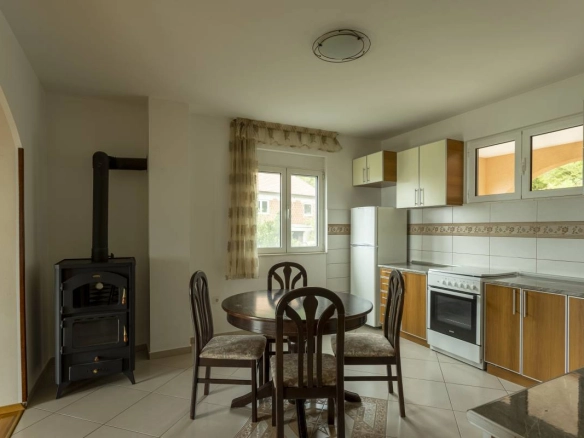 Kuća 360 m² sa pogledom na Bokokotorski zaliv – Podi, Herceg Novi