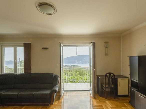 Kuća 360 m² sa pogledom na Bokokotorski zaliv – Podi, Herceg Novi