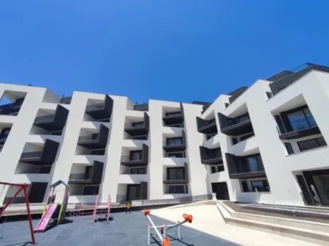 Jednosoban stan 55 m² u kompleksu sa bazenom na krovu – Bečići, Budva