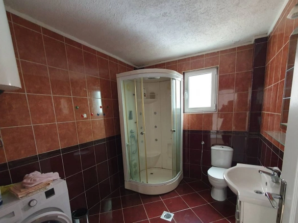 Kuća 170 m² sa pogledom na more sa svakog sprata – Dobra Voda, Bar
