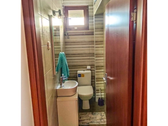 Kuća 210 m² na placu od 355 m² sa završenim prizemljem – Podgorica