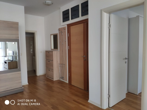 Stan 86 m² sa pogledom na more i planine – Bečići, Budva