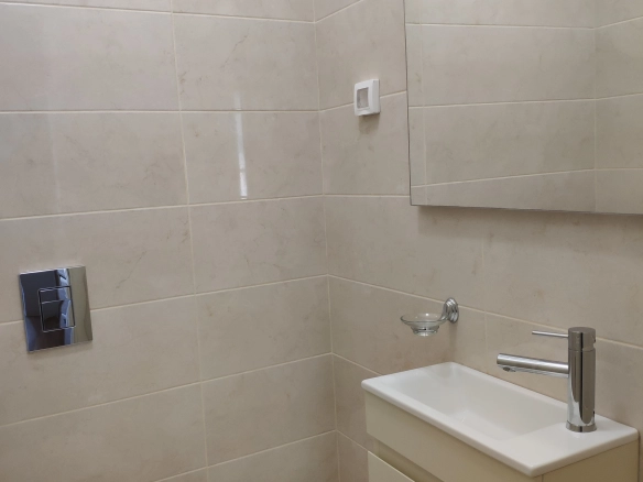 Stan 86 m² sa pogledom na more i planine – Bečići, Budva