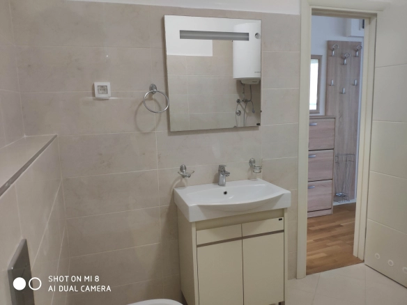 Stan 86 m² sa pogledom na more i planine – Bečići, Budva