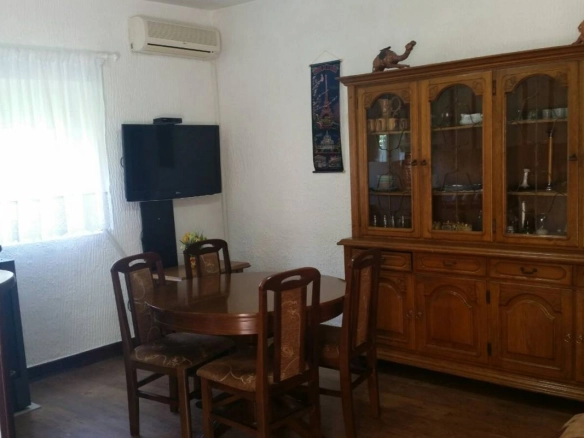 Kuća 200 m² sa dvije odvojene etaže i voćnom baštom – Kotor