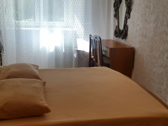 Kuća 200 m² sa dvije odvojene etaže i voćnom baštom – Kotor