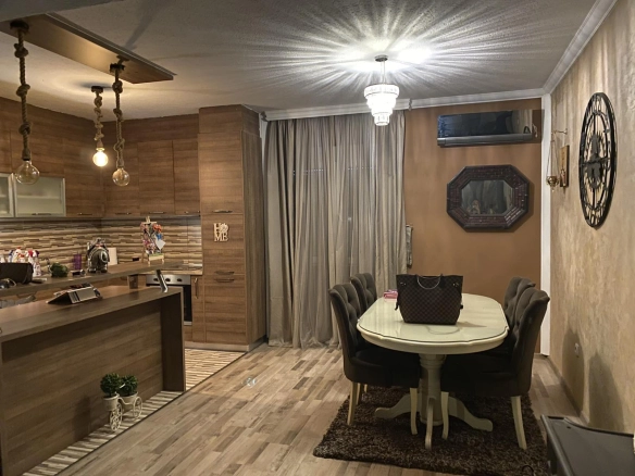 Izdavanje: Stan 170 m² sa pogledom na planine – Podgorica