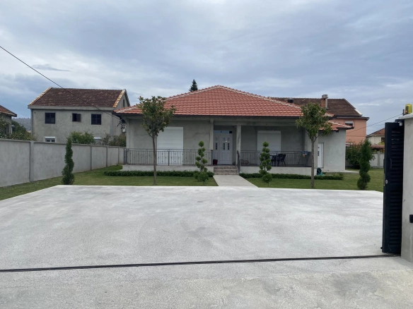 Izdavanje: Stan 170 m² sa pogledom na planine – Podgorica