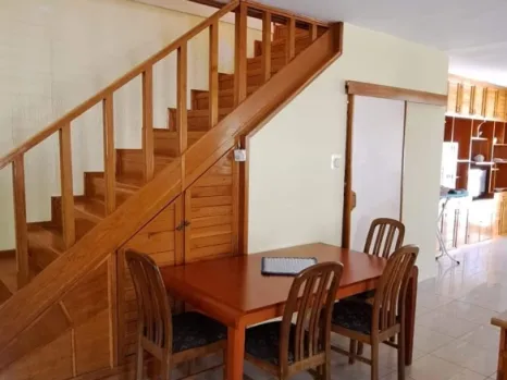 Izdavanje: Dvosoban stan 80 m² sa terasom i pogledom na Sveti Stefan – Budva