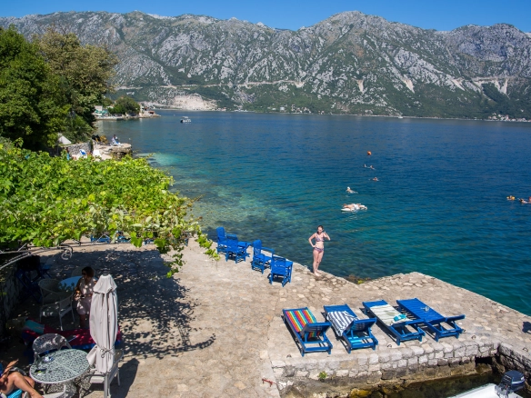 Stan 235 m² sa pogledom na more i planine – Kotor