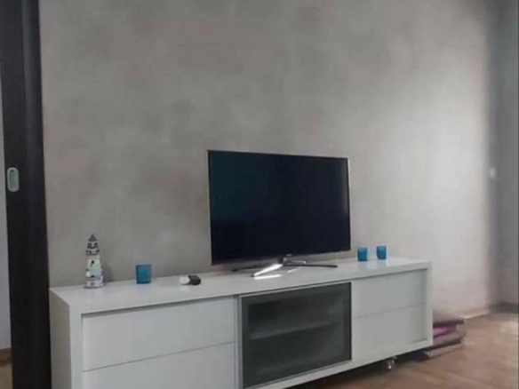 Stan 80 m² na drugom spratu sa liftom i namještajem – Budva