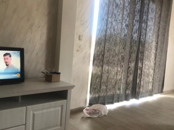 Kuća 200 m² sa pogledom na planine i placom 750 m² – Krimovica, Kotor