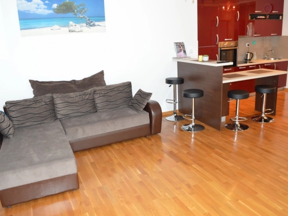 Jednosoban stan 75 m² sa pogledom na more i planine – Rafailovići, Budva