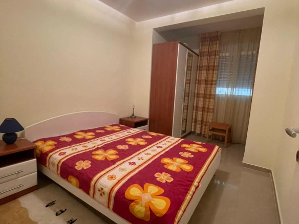 Izdavanje: Jednosoban stan 66 m² moderno renoviran – Rafailovići, Budva