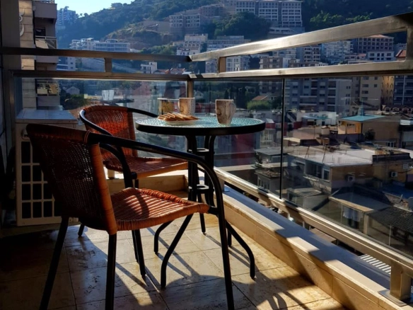 Izdavanje: Jednosoban stan u centru Budve prije sezone – Budva