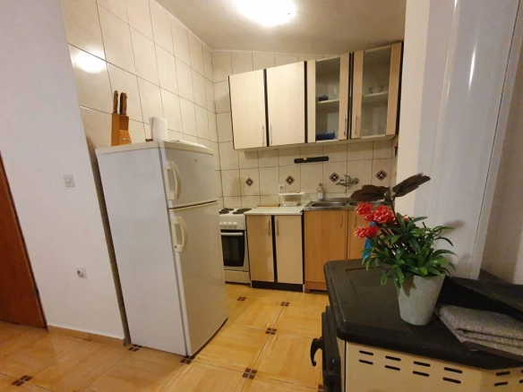 Izdavanje: Dvosoban stan 80 m² sa terasom i parkingom – Ilino, Bar