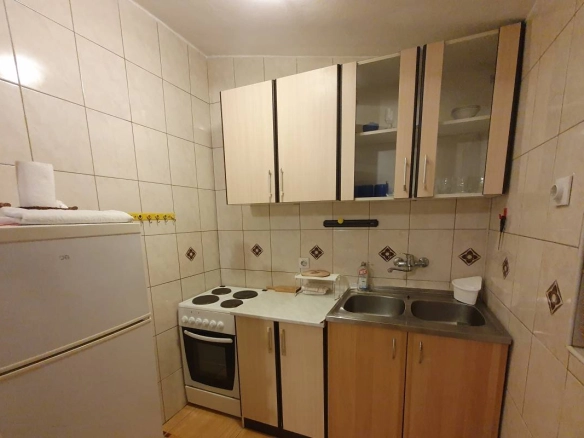 Izdavanje: Dvosoban stan 80 m² sa terasom i parkingom – Ilino, Bar