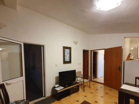 Izdavanje: Dvosoban stan 80 m² sa terasom i parkingom – Ilino, Bar