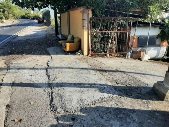 Kuća 210 m² sa 10 soba za izdavanje i voćnjakom – Čanj, Bar