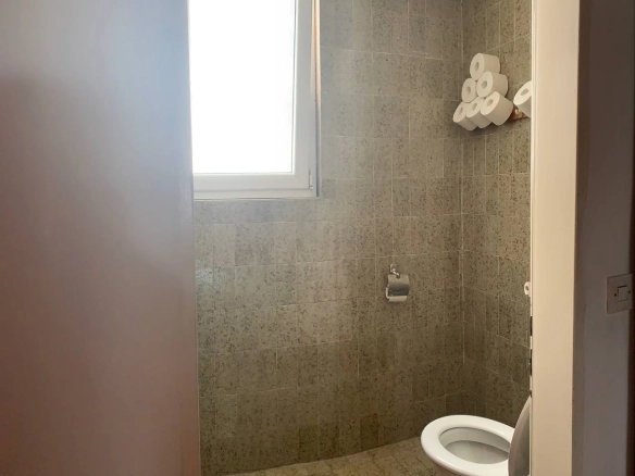 Trosoban stan 105 m² sa dvije terase i liftom – Bar