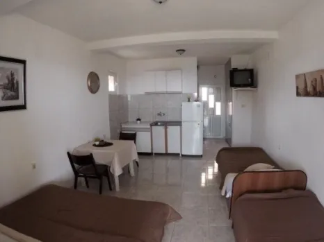 Kuća 160 m² sa pogledom na more i placom 240 m² – Zeleni pojas, Bar