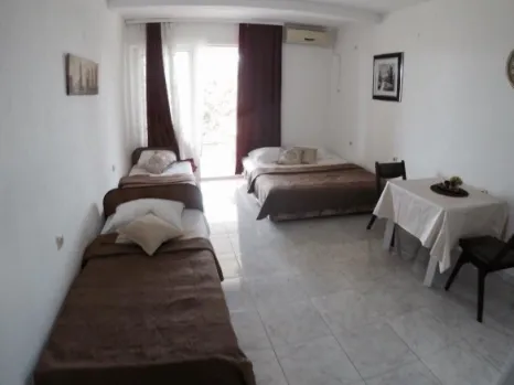 Kuća 160 m² sa pogledom na more i placom 240 m² – Zeleni pojas, Bar