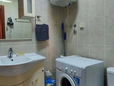 Izdavanje: Jednosoban stan 30 m² u centru, 400 m od mora – Bar