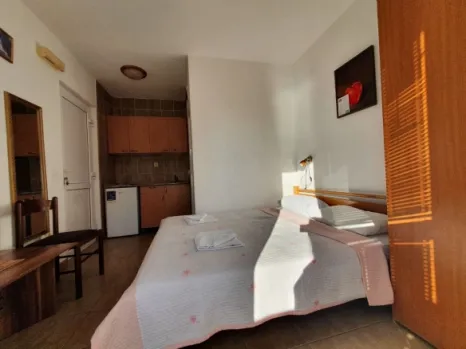 Izdavanje: Jednosoban stan 35 m² na prvoj liniji do mora – Sutomore, Bar