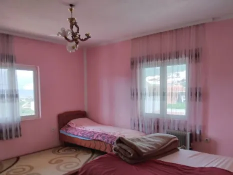 Kuća 300 m² na tri etaže sa pomoćnim objektom – Dobra Voda, Bar