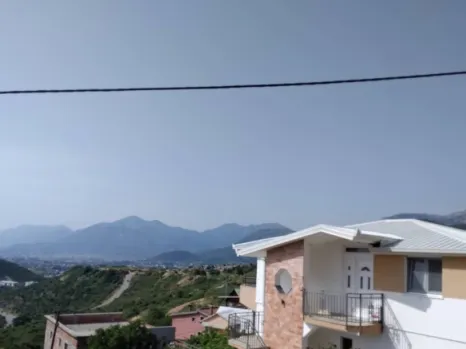 Kuća 300 m² na tri etaže sa pomoćnim objektom – Dobra Voda, Bar