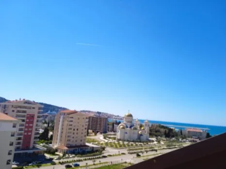 Trosoban stan 100 m² sa pogledom na more – Bar