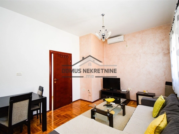 Jednosoban stan 54 m² + parking, Stari Aerodrom – Podgorica