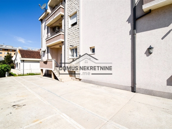 Jednosoban stan 54 m² + parking, Stari Aerodrom – Podgorica