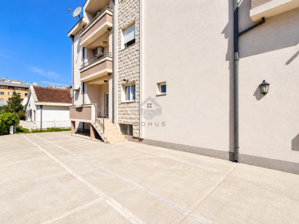 Jednosoban stan 54 m² + parking, Stari Aerodrom – Podgorica