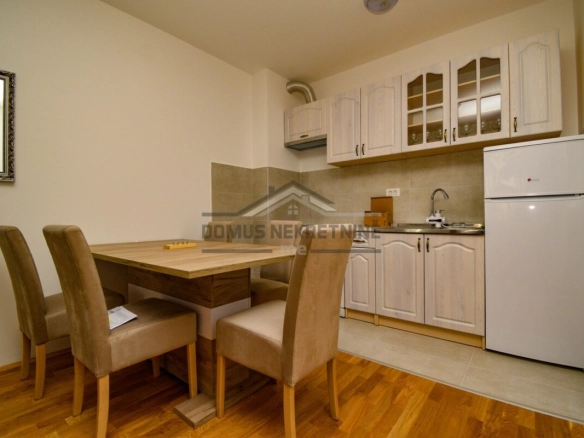 Jednosoban stan 45 m² + parking, Stari Aerodrom – Podgorica