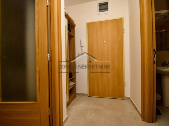 Jednosoban stan 45 m² + parking, Stari Aerodrom – Podgorica