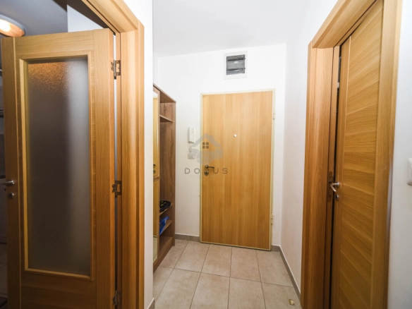 Jednosoban stan 45 m² + parking, Stari Aerodrom – Podgorica
