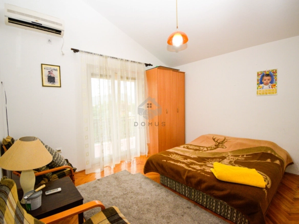 Porodična kuća 477 na placu od 1.660 m², Donja Gorica – Podgorica