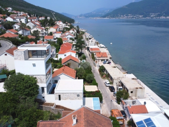 Luksuzna vila 315 m² na placu 450 m², Krašići – Tivat